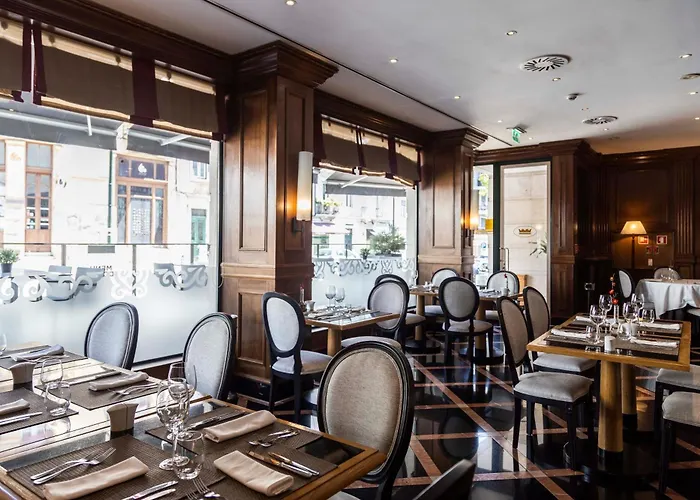 Real Palacio Ξενοδοχείο 5*