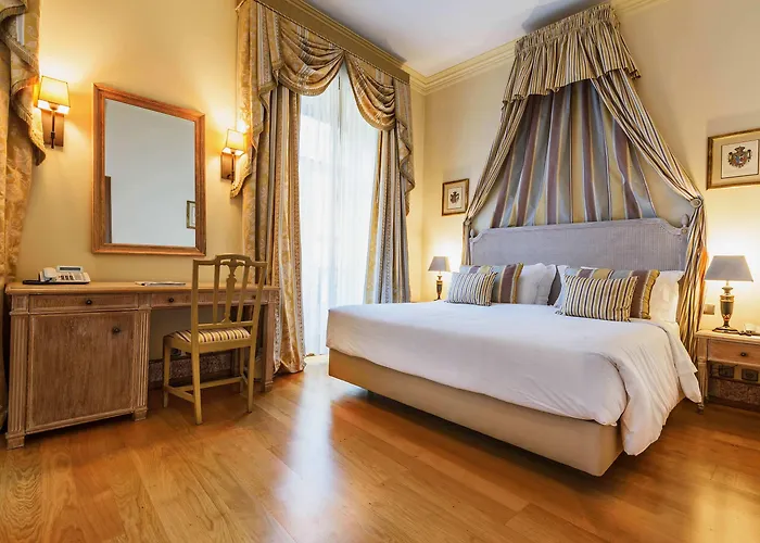 מלון Real Palacio 5*