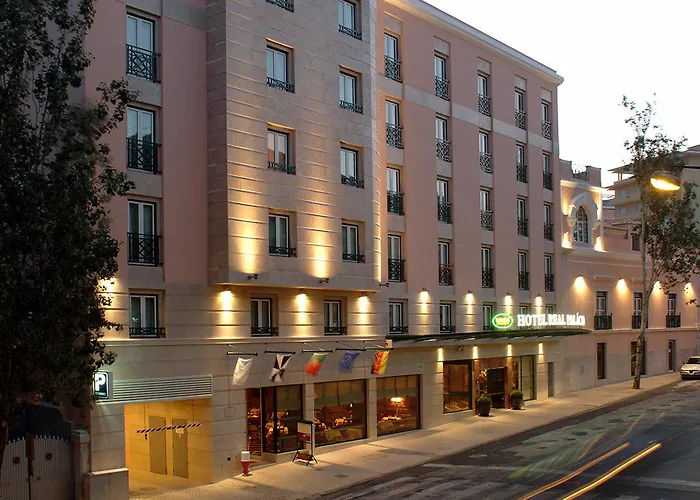 Real Palacio Ξενοδοχείο 5*